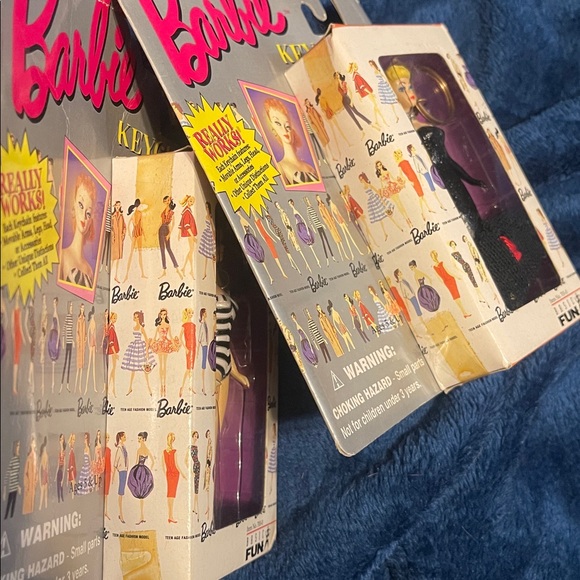 Barbie Keychains with Classic Doll Designs - Picture 10 of 11